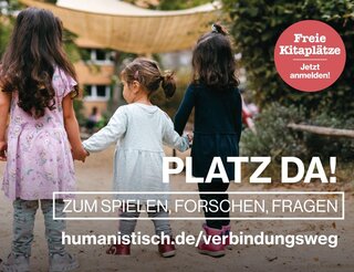 Humanistische Kita Verbindungsweg in Fredersdorf: Freie Kitaplätze Zu sehen ist die Vorderseite des Flyers der Humanistischen Kita Verbindungsweg in Fredersdorf, mit dem über freie Kitaplätze informiert wird.
