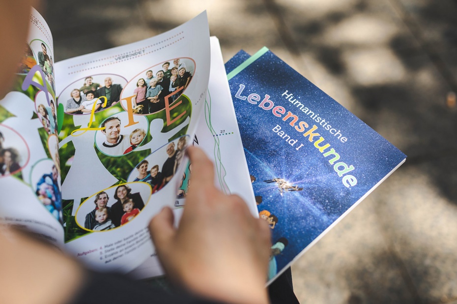 Das Schulbuch "Humanistische Lebenskunde, Band I" erreichte den 2. Platz im Wettbewerb.